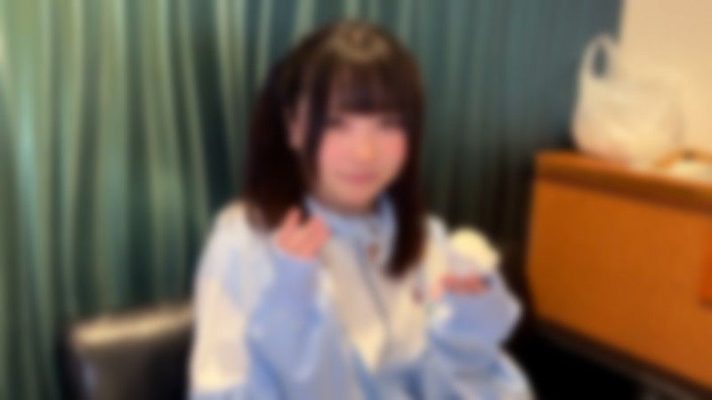 【完全露脸】与马卡龙相配的真实合法巨乳妹子。可爱脸蛋狂乱、未熟般小穴无套中出。