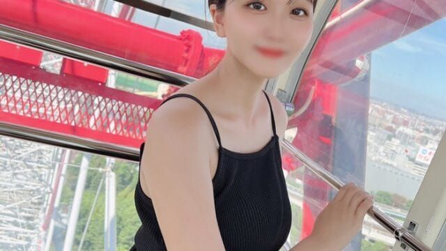 初撮影・顔出し！明日まで限定！男性経験が極端に少ない某美大卒の箱入り女良は脱がせてみるとまさかのEcup巨乳！！ビッシリ生え揃った陰毛が芸術的で、さらに幾度も絶頂を繰り返す敏感体に生中出し！！