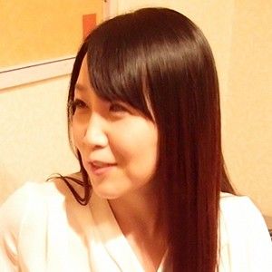 E Married Women DX Minako