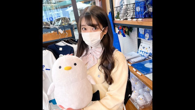 初撮影！！【無修正】あざと可愛い黒髪清楚なEcup巨乳現◯女子◯生！！はだけた制服から巨乳を曝け出し初めての経験に悶絶しながらゴム無し連続膣内射精！
