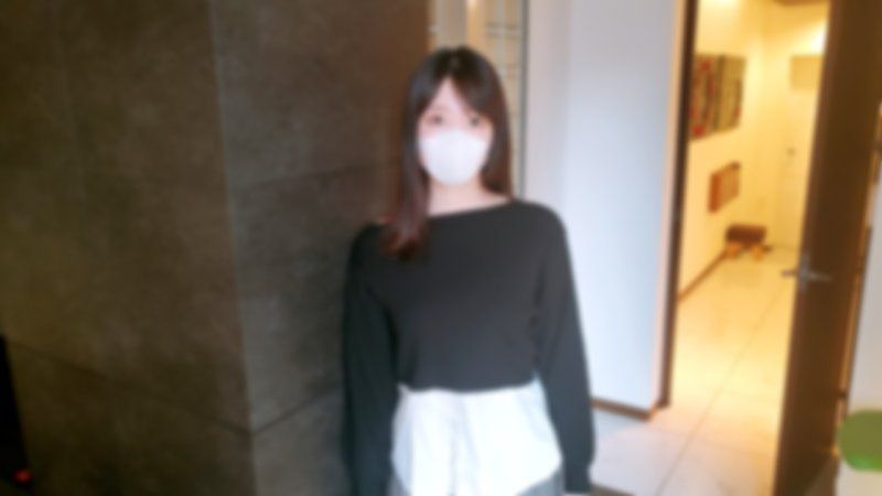 美女OL 24 岁粉丝涌入！下班后舔食中年男子的早洩阴茎，极致美人！在酒店被狠狠折磨，仰面高潮不断！生中出。